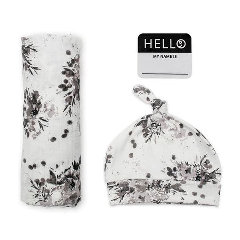 Lulujo -Hello World Blanket & Knotted Hat - Black Floral